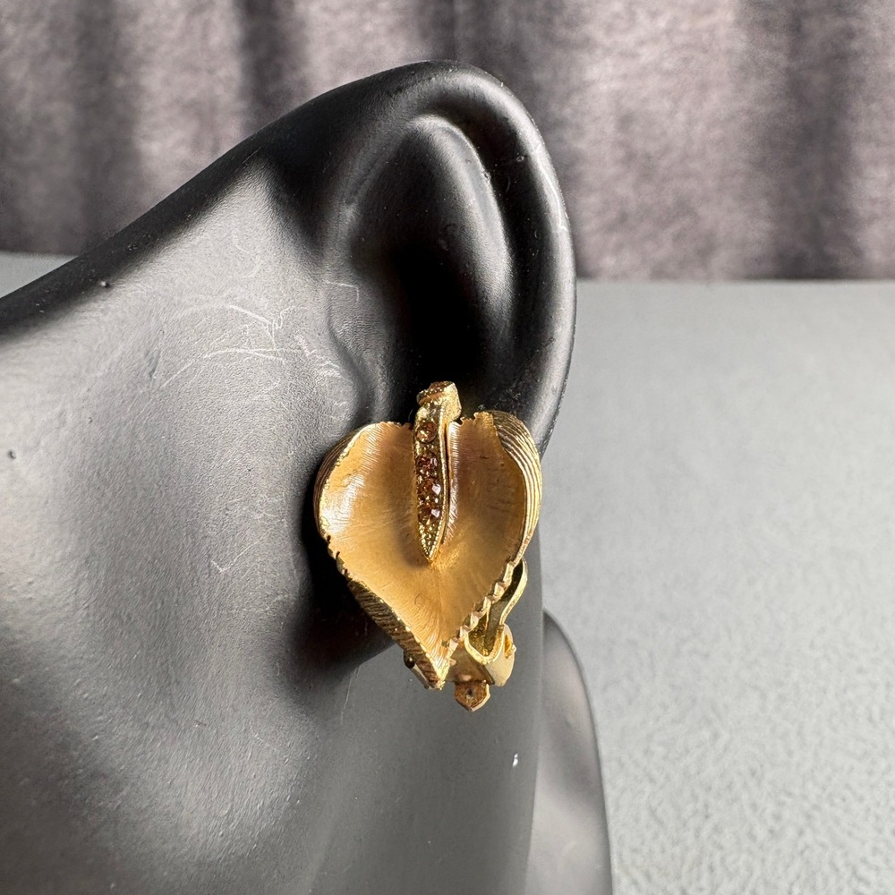 Vintage Gold Tone Calla Lily Clip On Earrings Amber Rhinestone Botanical Floral